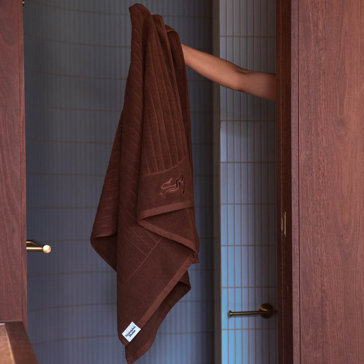 Dirt Bath & Hand Towel Bundle